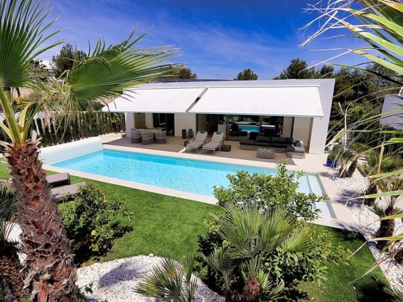 4 Bedroom 3 Bathroom Villa in Orihuela - Caza De Casa