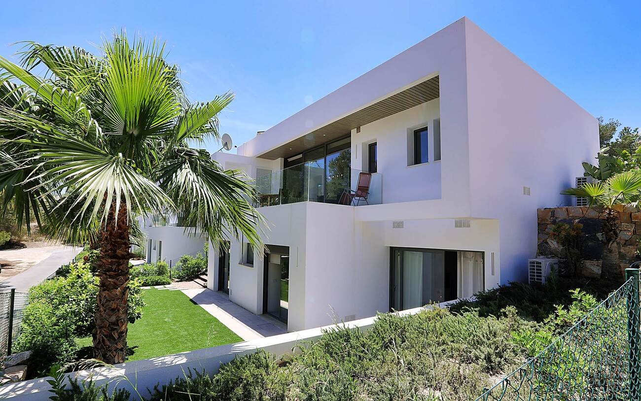 4 Bedroom 3 Bathroom Villa in Orihuela - Caza De Casa