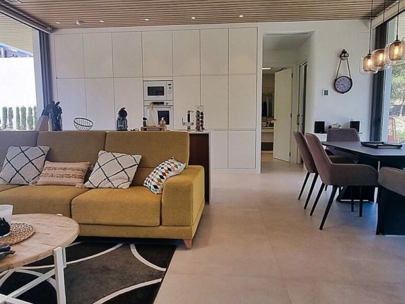 4 Bedroom 3 Bathroom Villa in Orihuela - Caza De Casa