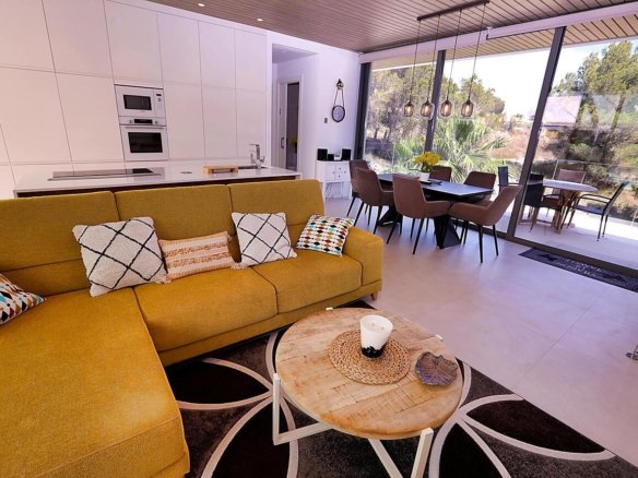 4 Bedroom 3 Bathroom Villa in Orihuela - Caza De Casa