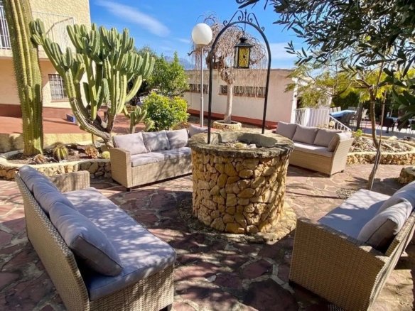 6 Bedroom 5 Bathroom Villa Penthouse in Polop - Caza De Casa