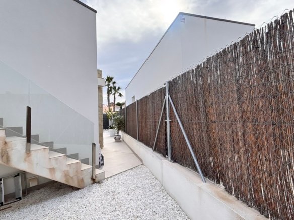 3 Bedroom 2 Bathroom Villa in San Miguel de Salinas - Caza De Casa