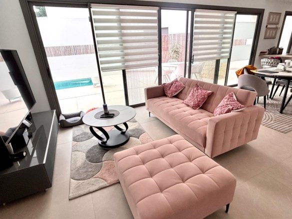 3 Bedroom 2 Bathroom Villa in San Miguel de Salinas - Caza De Casa