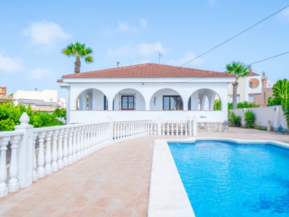 villa torrevieja pp1014 47