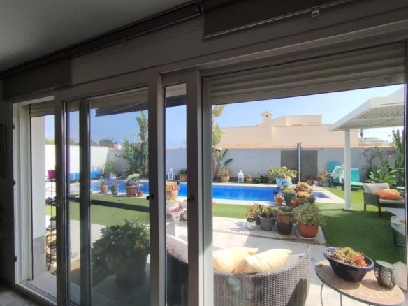 2 Bedroom 2 Bathroom Villa in Torrevieja - Caza De Casa