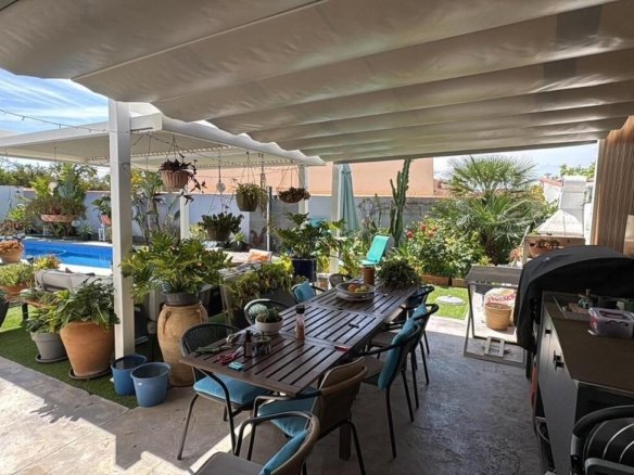 2 Bedroom 2 Bathroom Villa in Torrevieja - Caza De Casa