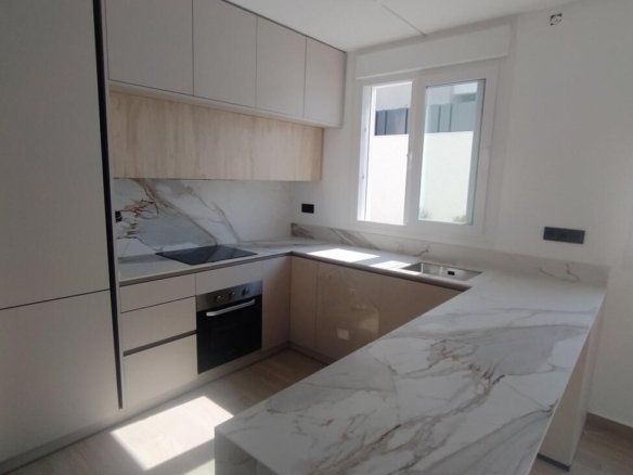 3 Bedroom 2 Bathroom Villa Penthouse in Torrevieja - Caza De Casa