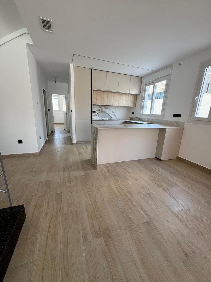 3 Bedroom 2 Bathroom Villa Penthouse in Torrevieja - Caza De Casa