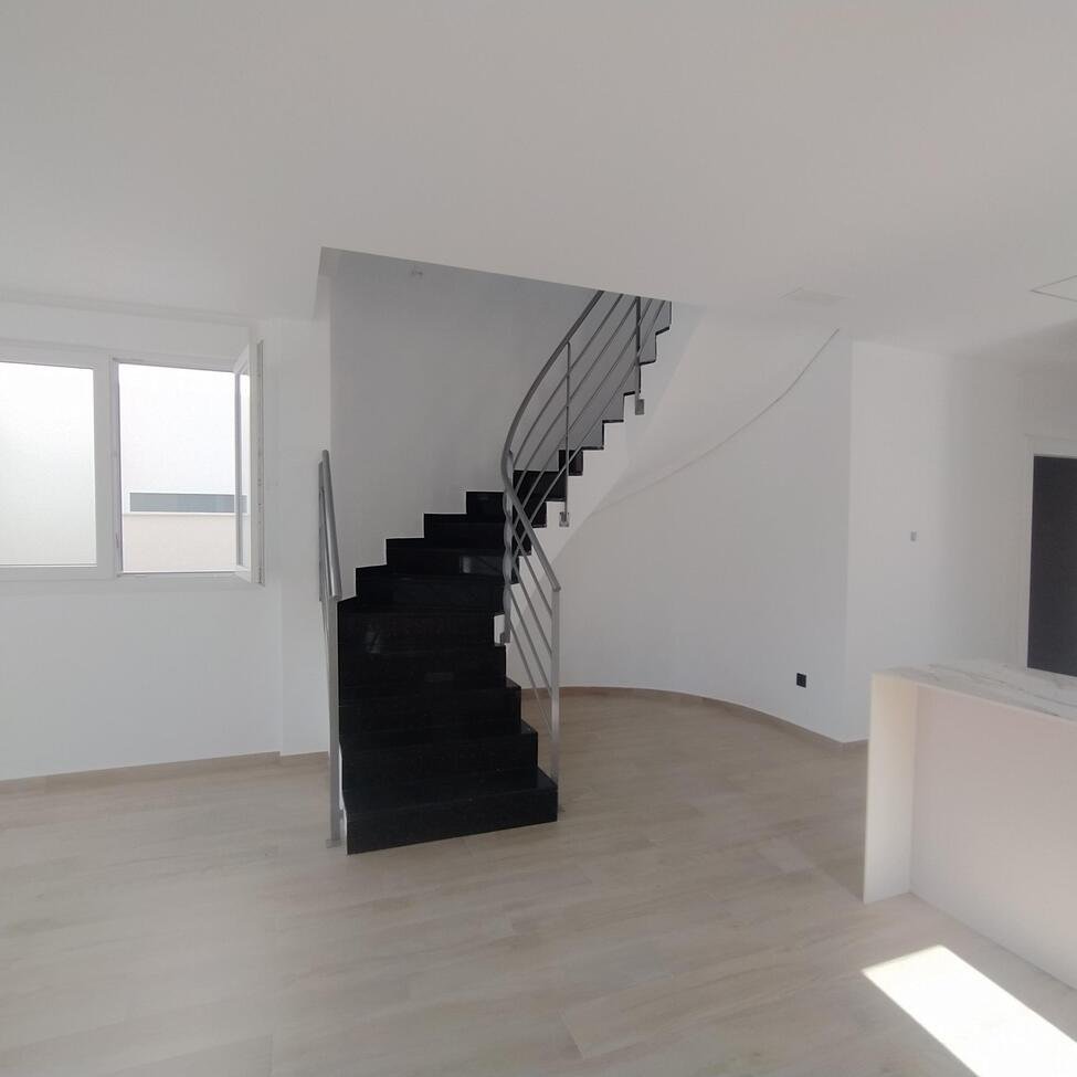 3 Bedroom 2 Bathroom Villa Penthouse in Torrevieja - Caza De Casa