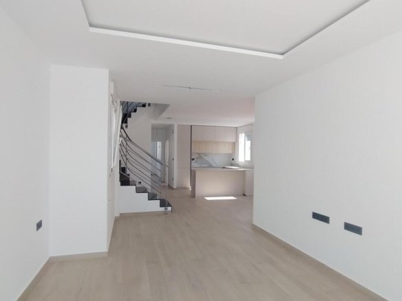 3 Bedroom 2 Bathroom Villa Penthouse in Torrevieja - Caza De Casa