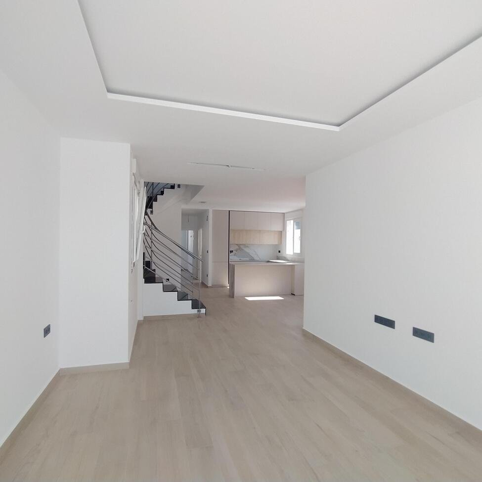 3 Bedroom 2 Bathroom Villa Penthouse in Torrevieja - Caza De Casa