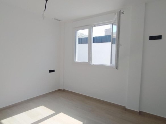3 Bedroom 2 Bathroom Villa Penthouse in Torrevieja - Caza De Casa