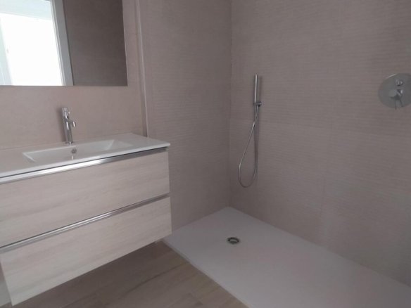 3 Bedroom 2 Bathroom Villa Penthouse in Torrevieja - Caza De Casa