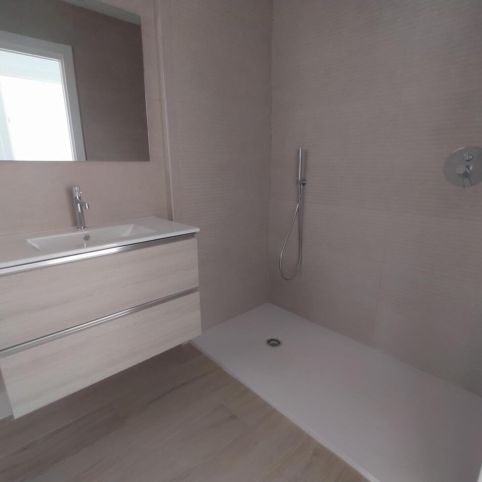 3 Bedroom 2 Bathroom Villa Penthouse in Torrevieja - Caza De Casa