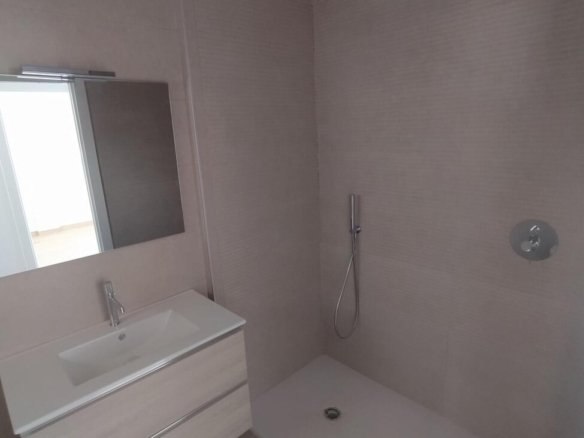 3 Bedroom 2 Bathroom Villa Penthouse in Torrevieja - Caza De Casa