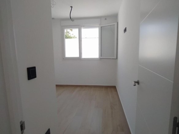 3 Bedroom 2 Bathroom Villa Penthouse in Torrevieja - Caza De Casa