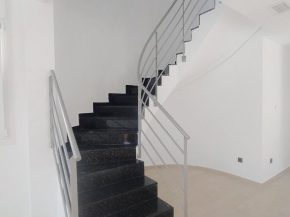 3 Bedroom 2 Bathroom Villa Penthouse in Torrevieja - Caza De Casa