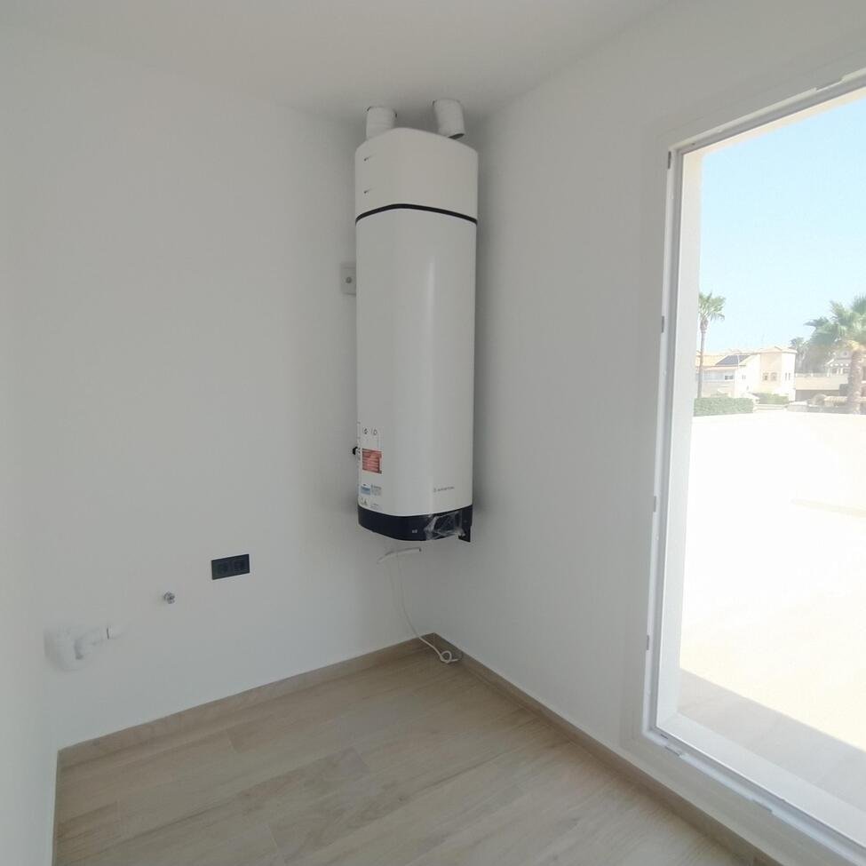 3 Bedroom 2 Bathroom Villa Penthouse in Torrevieja - Caza De Casa