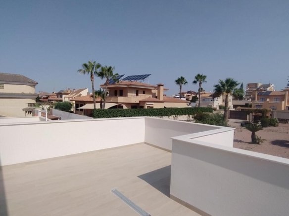 3 Bedroom 2 Bathroom Villa Penthouse in Torrevieja - Caza De Casa