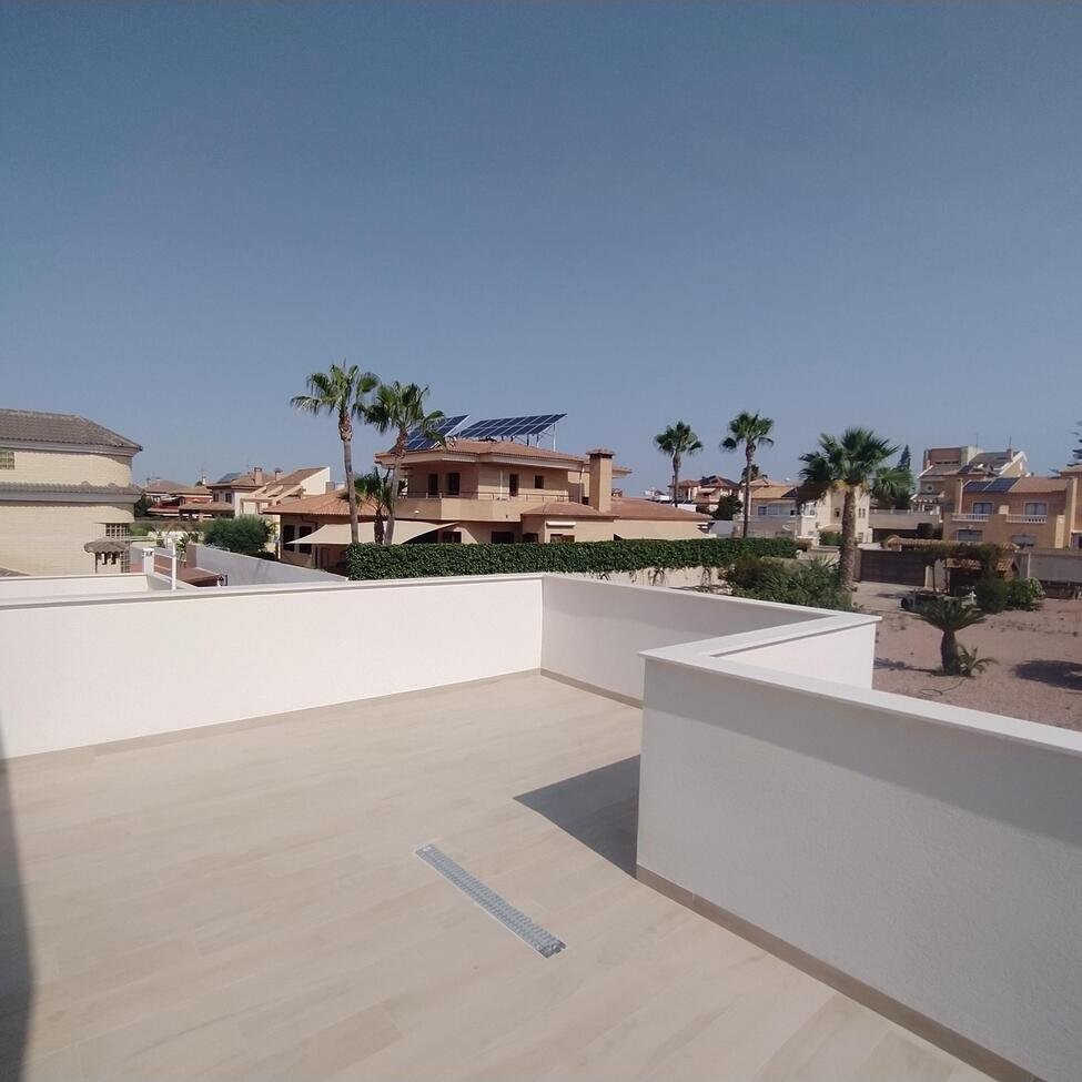 3 Bedroom 2 Bathroom Villa Penthouse in Torrevieja - Caza De Casa
