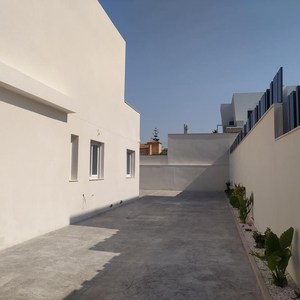 3 Bedroom 2 Bathroom Villa Penthouse in Torrevieja - Caza De Casa