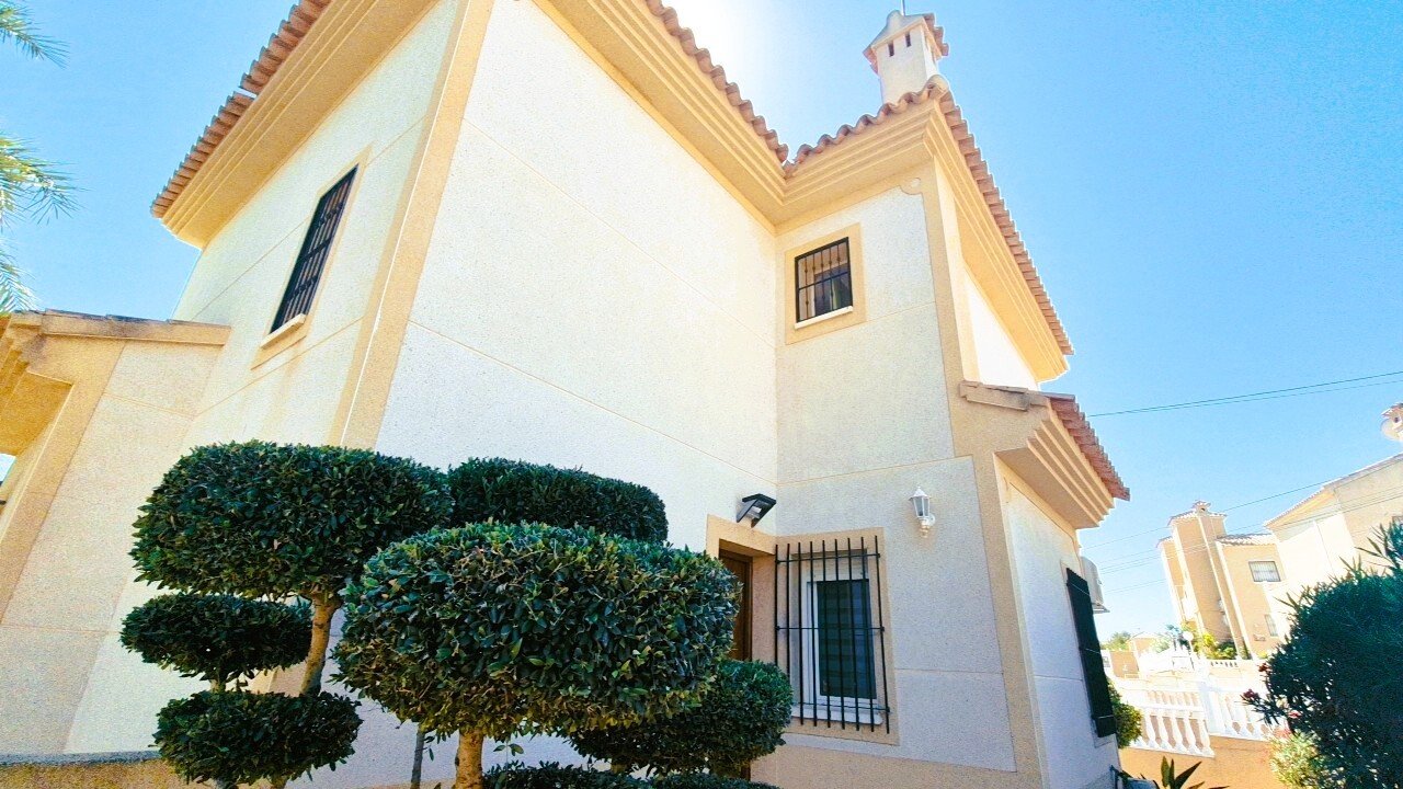 {type[1]} in {town[1]} - Caza De Casa