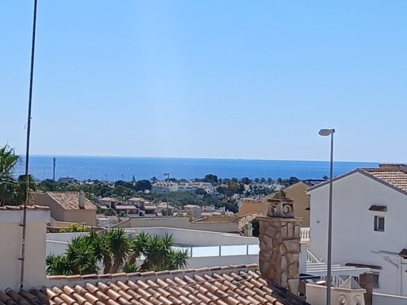 3 Bedroom 4 Bathroom Villa in Villamartin - Caza De Casa
