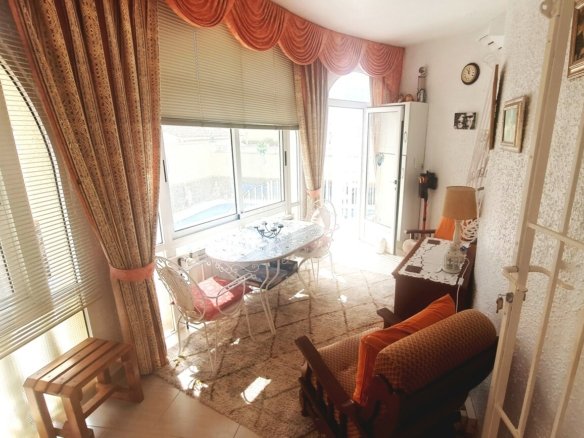 3 Bedroom 4 Bathroom Villa in Villamartin - Caza De Casa
