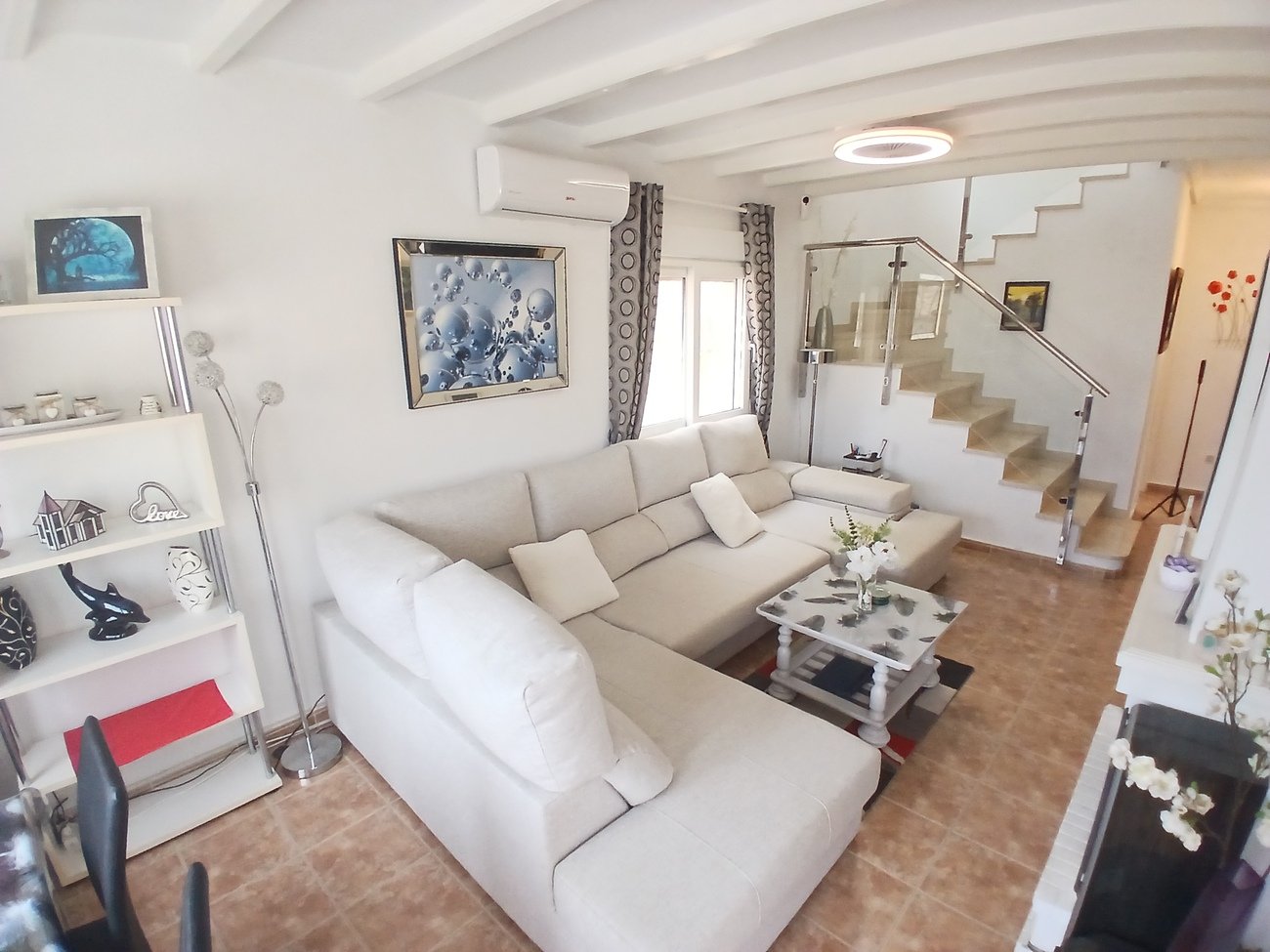 3 Bedroom 2 Bathroom Villa in Villamartin - Caza De Casa