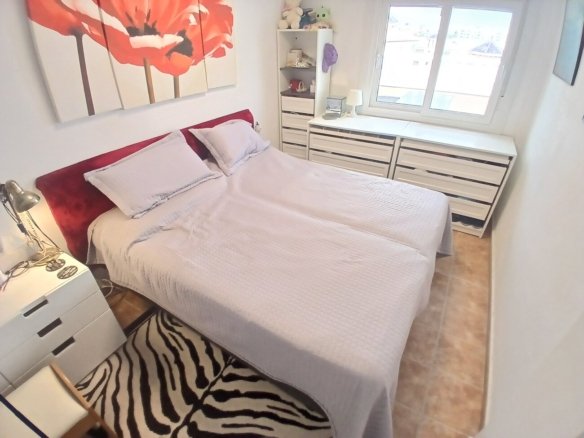 3 Bedroom 2 Bathroom Villa in Villamartin - Caza De Casa