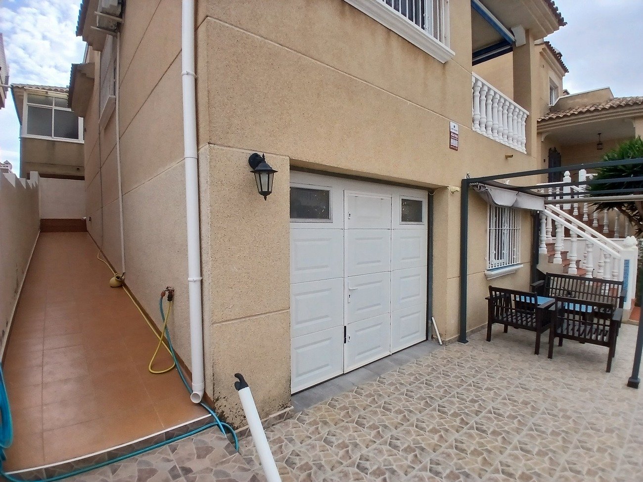 3 Bedroom 2 Bathroom Villa in Villamartin - Caza De Casa