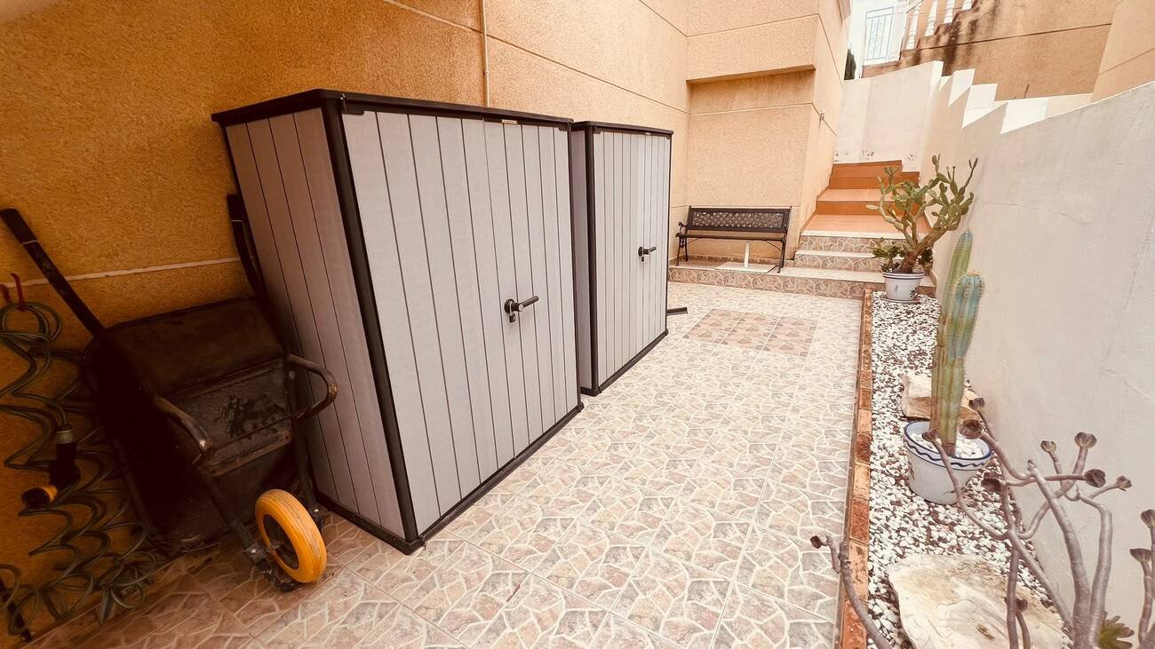 3 Bedroom 2 Bathroom Villa in Villamartin - Caza De Casa