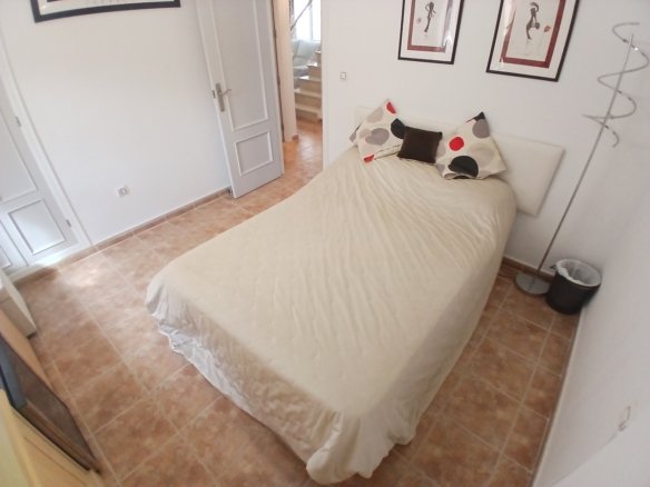 3 Bedroom 2 Bathroom Villa in Villamartin - Caza De Casa