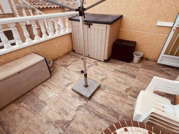 3 Bedroom 2 Bathroom Villa in Villamartin - Caza De Casa