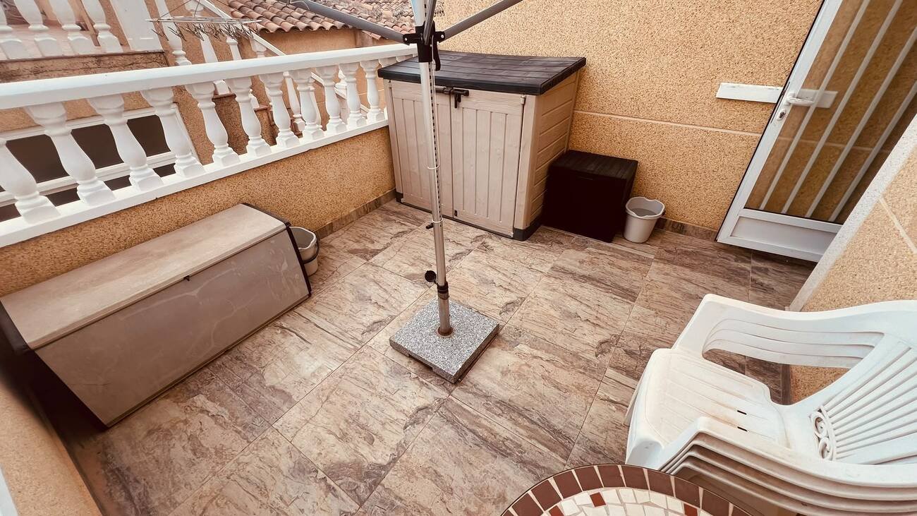 3 Bedroom 2 Bathroom Villa in Villamartin - Caza De Casa