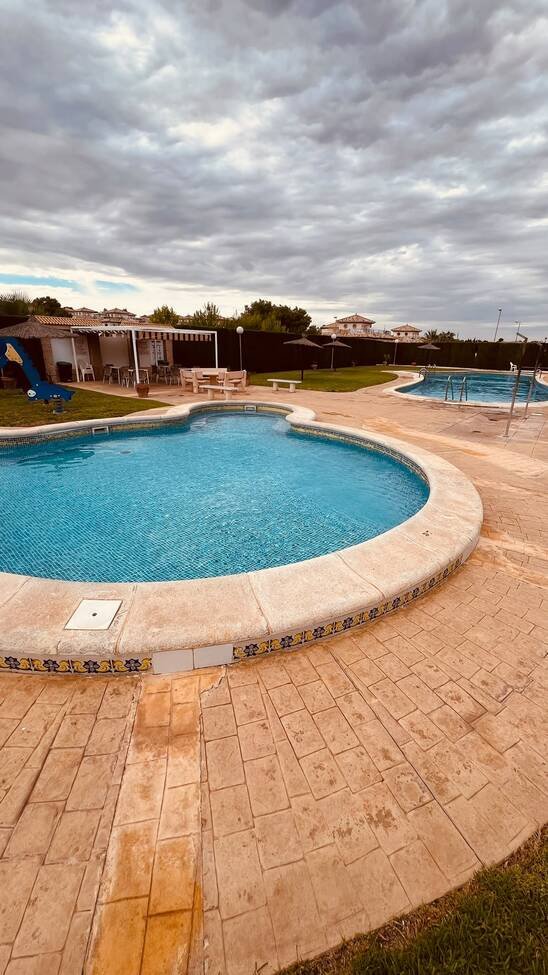 3 Bedroom 2 Bathroom Villa in Villamartin - Caza De Casa