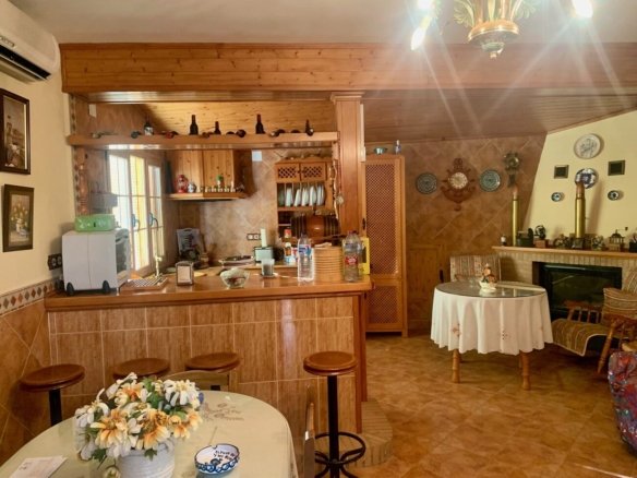 6 Bed 3 Bath Villa in Villanueva de Algaidas - Caza De Casa