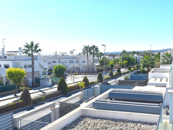 3 Bed 2 Bath Villa in Vistabella Golf Entre Naranjos - Caza De Casa