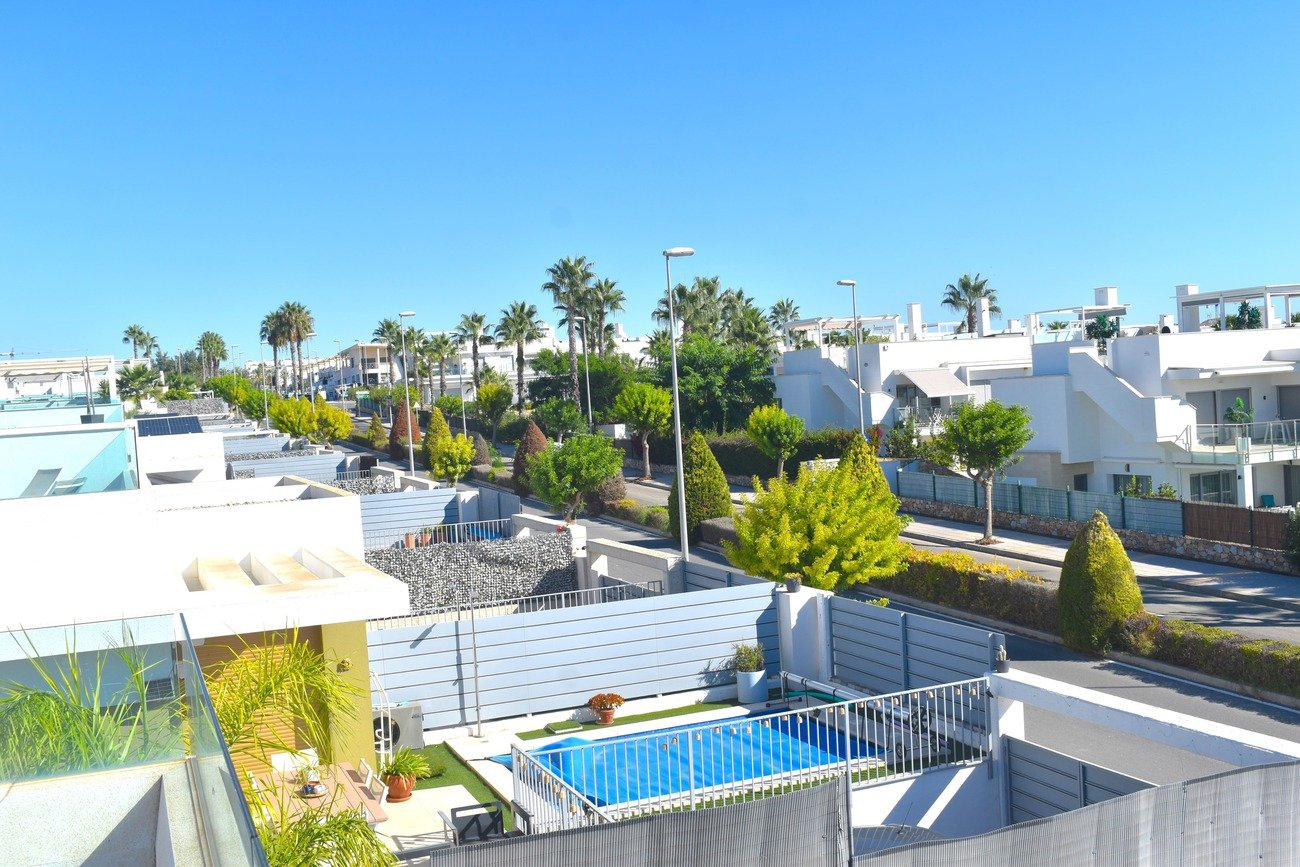 3 Bed 2 Bath Villa in Vistabella Golf Entre Naranjos - Caza De Casa