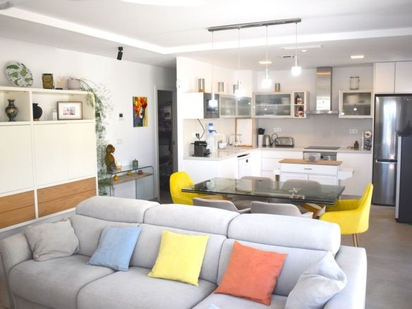 3 Bed 2 Bath Villa in Vistabella Golf Entre Naranjos - Caza De Casa