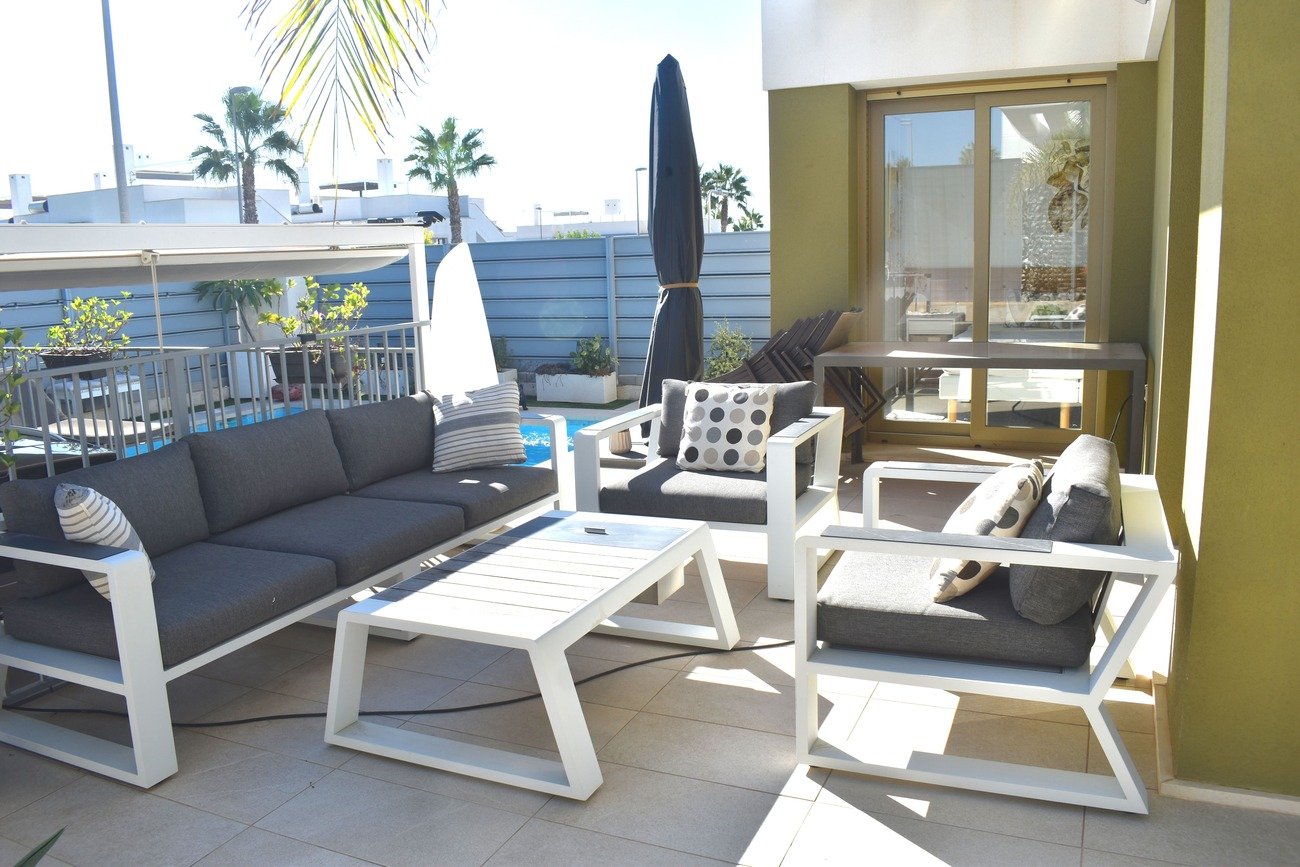 3 Bed 2 Bath Villa in Vistabella Golf Entre Naranjos - Caza De Casa
