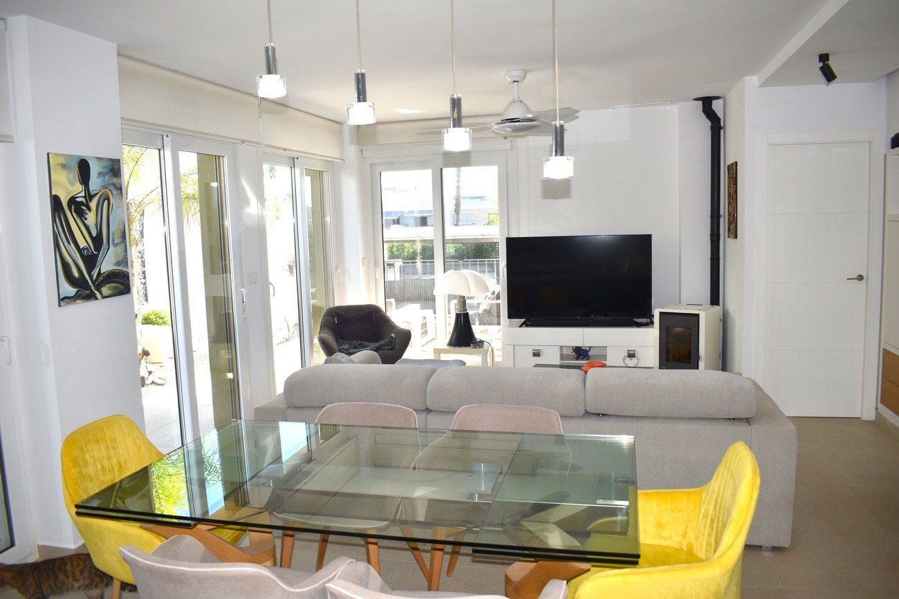 3 Bed 2 Bath Villa in Vistabella Golf Entre Naranjos - Caza De Casa