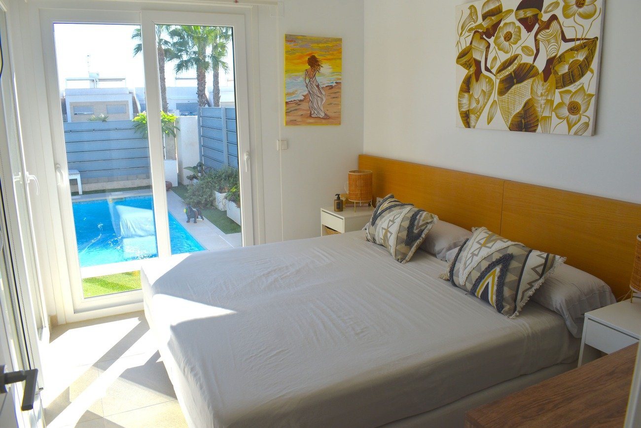 3 Bed 2 Bath Villa in Vistabella Golf Entre Naranjos - Caza De Casa