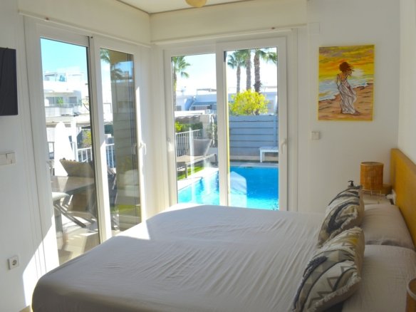 3 Bed 2 Bath Villa in Vistabella Golf Entre Naranjos - Caza De Casa