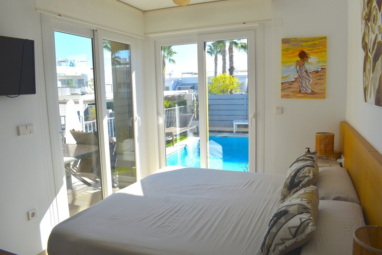 3 Bed 2 Bath Villa in Vistabella Golf Entre Naranjos - Caza De Casa