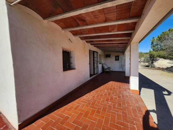5 Bedroom 1 Bathroom Country house in Caudete - Caza De Casa