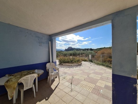 4 Bedroom 2 Bathroom Country house in Sax - Caza De Casa