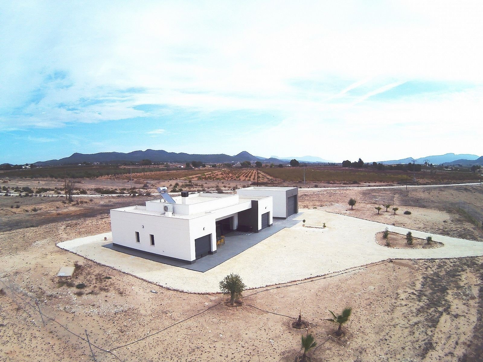 4 Bedroom 3 Bathroom Detached Villa in Pinoso - Caza De Casa