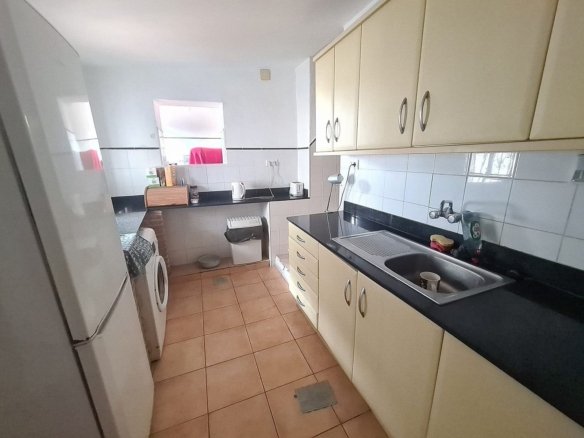 3 Bedroom 1 Bathroom Townhouse in Sax - Caza De Casa