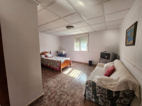 7 Bedroom 2 Bathroom Country house in Villena - Caza De Casa
